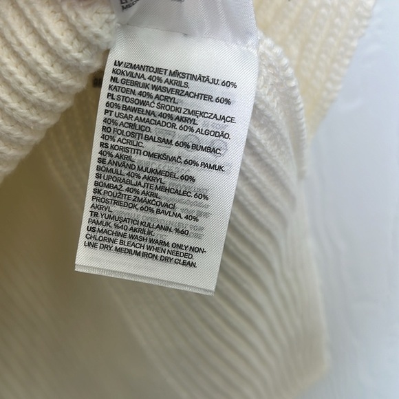 H&M - Ivory Ribbed Crewneck Sleeveless Long Slit Sweater Vest Size XS - Picture 8 of 11